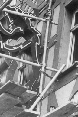 Leuchtreklame "Schwarer Bär"