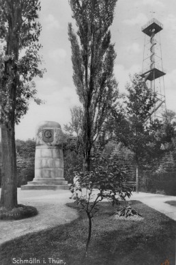 Denkmal von Herzog Ernst I. mit Ernst Agnes Turm