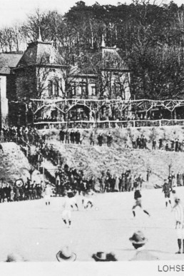 "Lohsenburg" mit Sportplatz