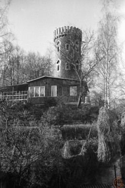 Blick auf den Hillerturm