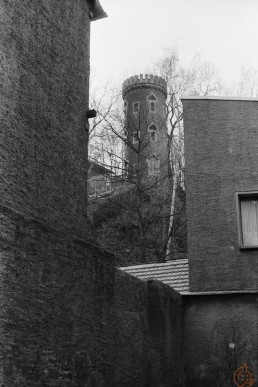 Blick auf den Hillerturm