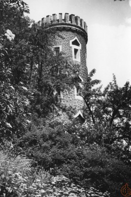 Blick auf den Hillerturm