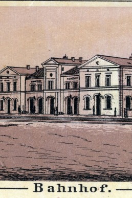 Bahnhofsgebäude von der Vorderseite