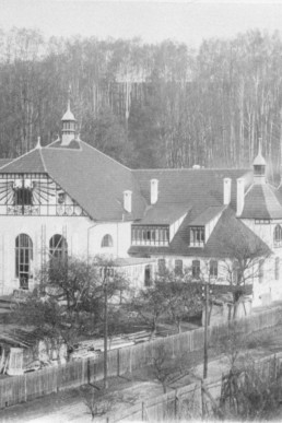 Schützenhaus mit Aussichtsturm