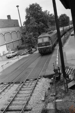 Fertiggestellter Bahnübergang am Schillerplatz
