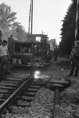 Baustelle der Bahn am Bahnübergang Cosswitzanger