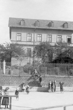 Das evangelische Vereinshaus neben der Oberen Schule