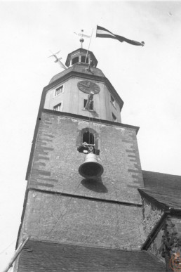 Transport der neuen Kirchenglocke