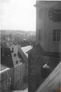Dachdecker auf der Schmöllner Stadtkirche