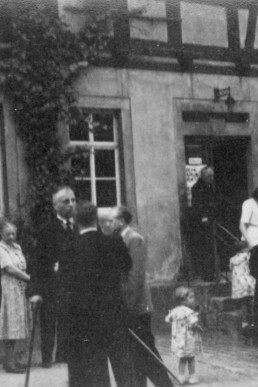 Eingang Kirchplatz 6