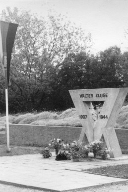 Walter Kluge Gedenkstein