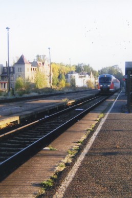 Ankommender Personenzuges aus Richtung Gößnitz