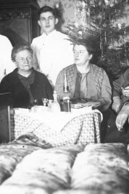 Familienfoto zu Weihnachten