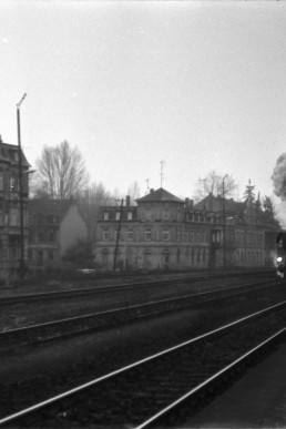 Einfahrt eines Güterzuges mit Dampflokomotive