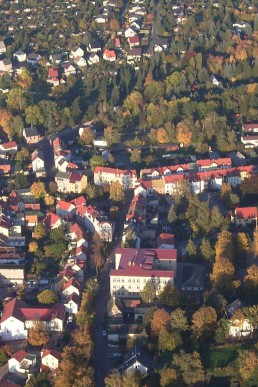 Blick auf Schmölln Gößnitzer Straße, Regelschule. (Luftaufnahme)