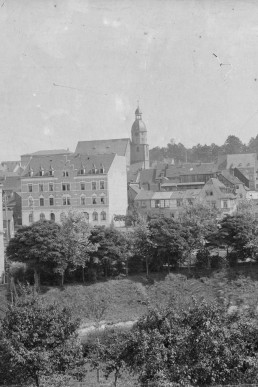 Blick auf Böckels Villa