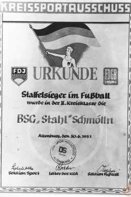Urkunde für den Staffelsieger im Fußball