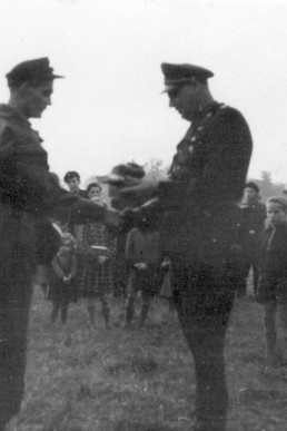 Auszeichnung des Kameraden Krombholz