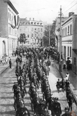 Festumzug zum 30. Abgeordnetentag in der Kurzen Straße