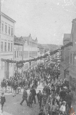 Festumzug anläßlich des 30. Abgeordnetentages