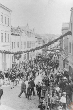 Festumzug anläßlich des 30. Abgeordnetentages